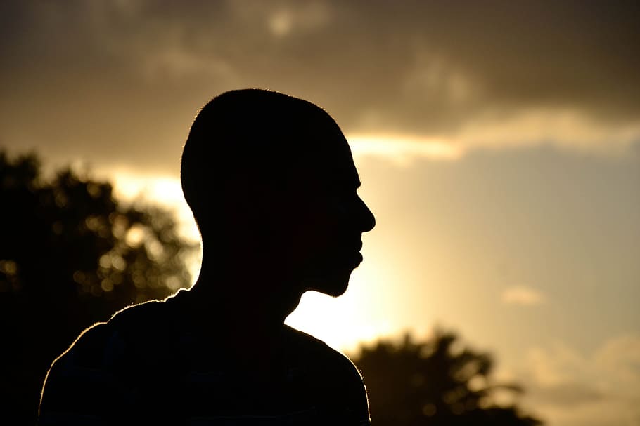 Close-up Portrait of Silhouette Man, backlight, backlit, blur HD wallpaper