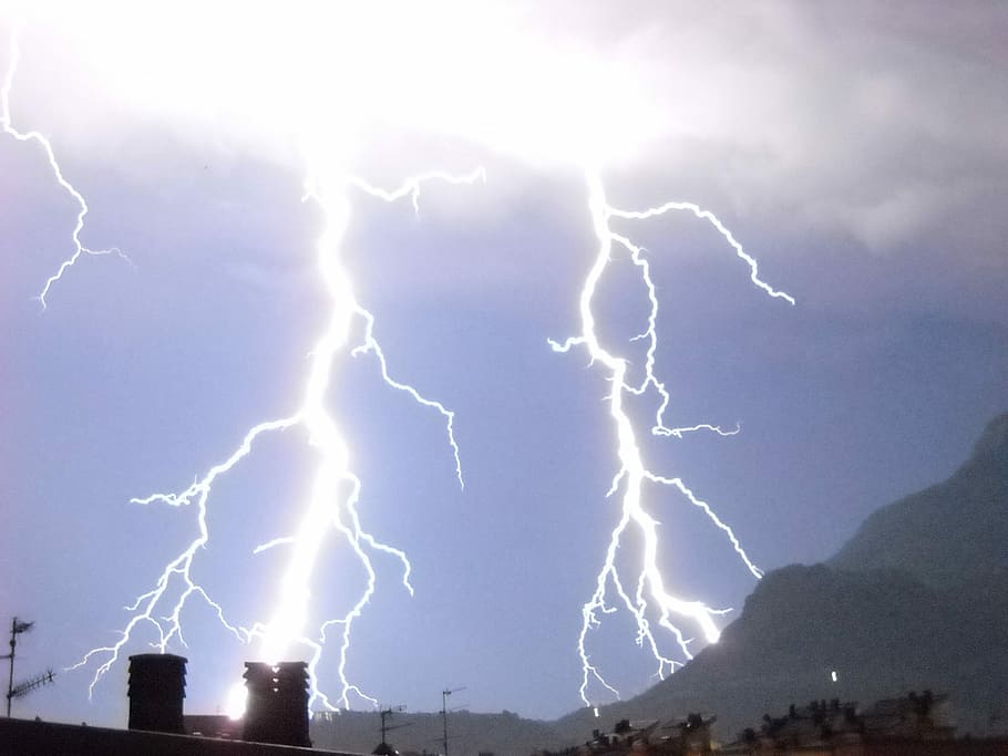 lightning striking on ground, Arrows, Sky, danger, thunderstorm HD wallpaper