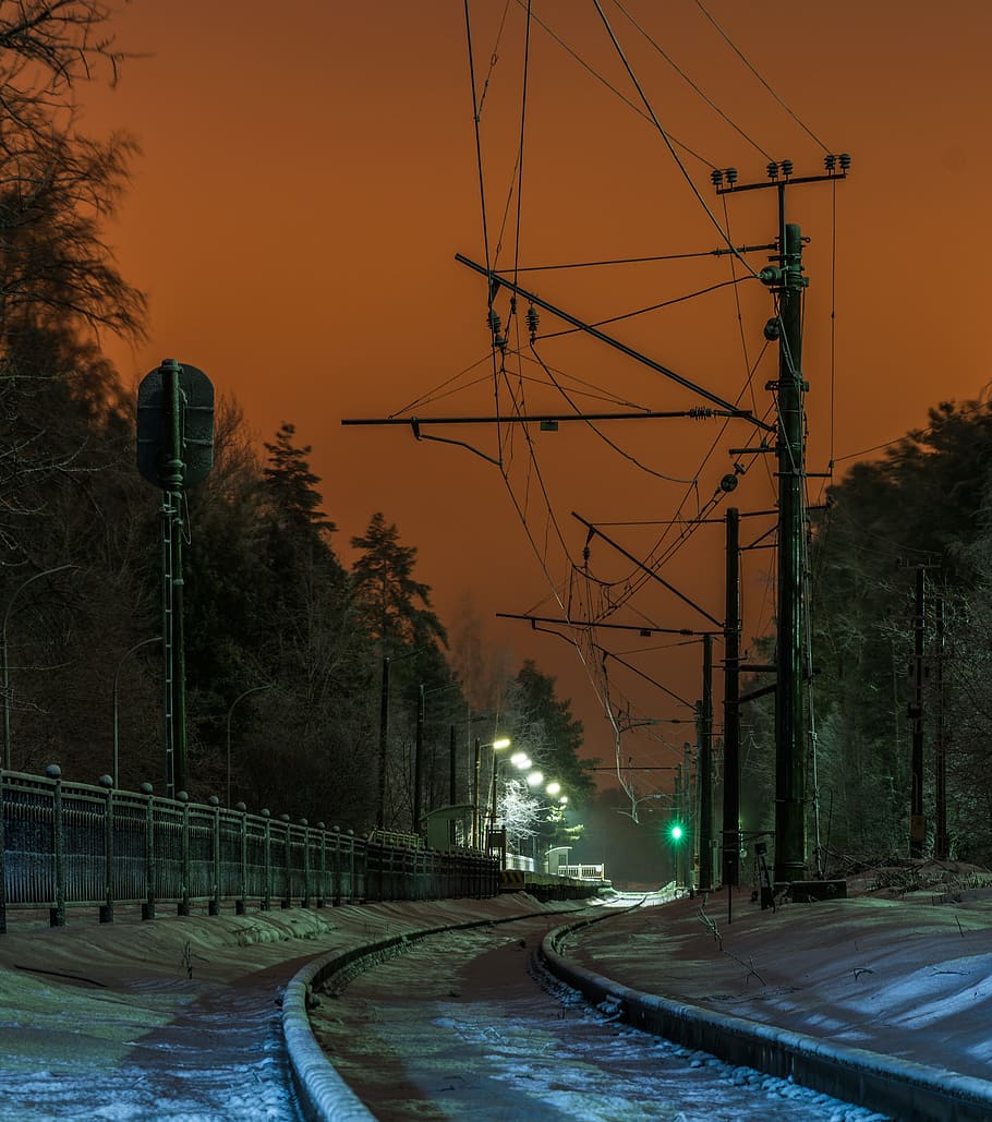 rails, station, landscape, night, snow, sky, pillars, wire HD wallpaper