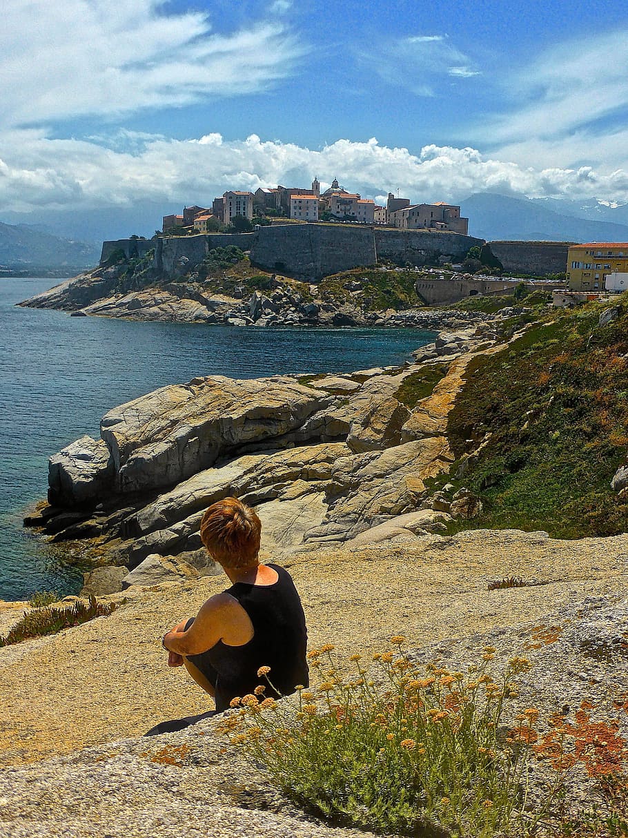 calvi-corsica-rocky-person.jpg