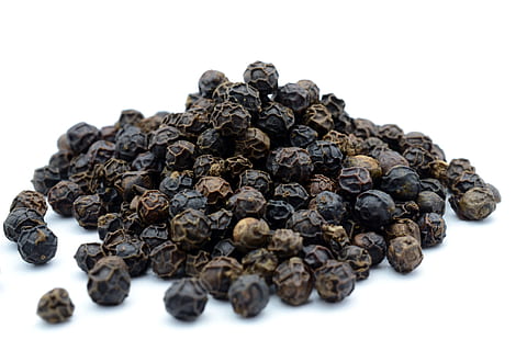 black peppers on white surface, Grains, Sharp, white background HD wallpaper