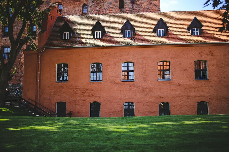 wall, castle, building, architecture, windows, bricks, orange HD wallpaper