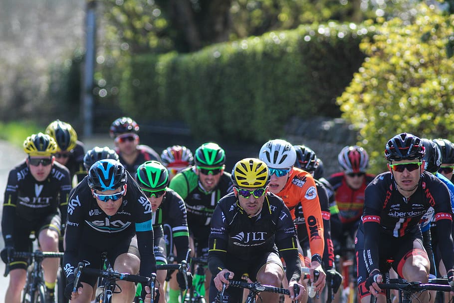 Organised Chaos, photo of group of cyclist, race, biking, bikes, HD wallpaper