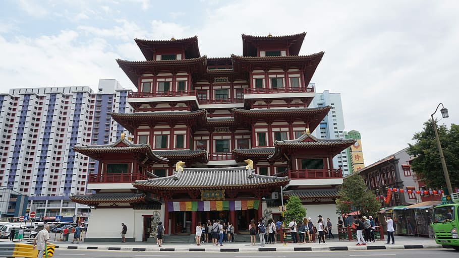 budda-tooth-temple-chinatown-singapore.jpg