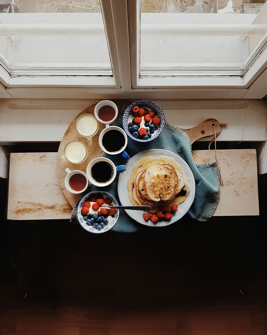 flatbread served on white plate, pancakes and berries, flat lay HD wallpaper
