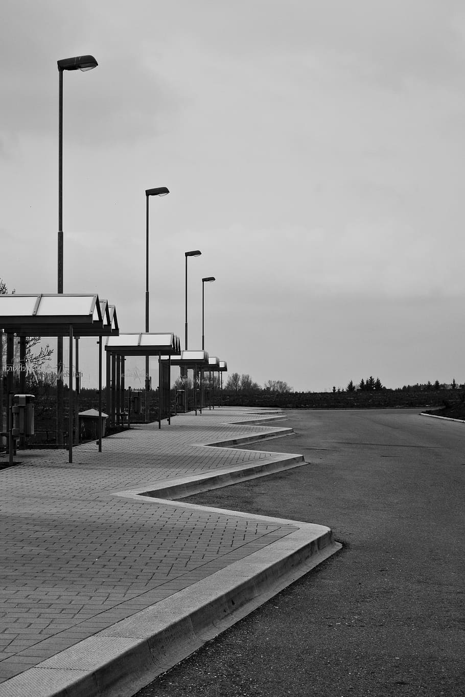 stop, parking, zig zag, bus stop, bus station, railway station HD wallpaper