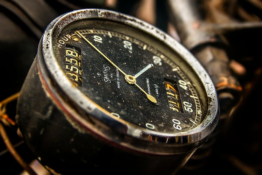 round black and gray vehicle tachometer, closeup, photo, rusty HD wallpaper