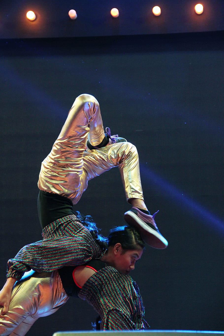 acrobat, performer, dancer, theatre, girl, theater, female HD wallpaper