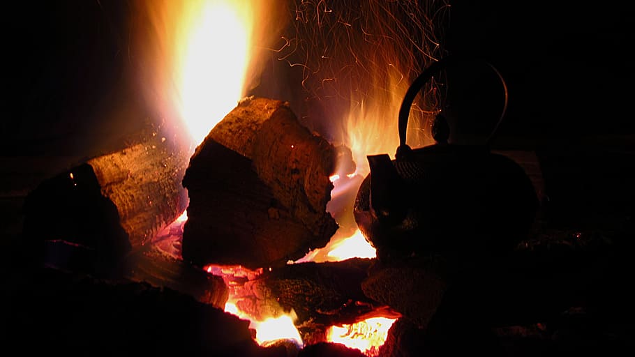 jug, ewer, cooking, on, fire, tea, camping, fire - Natural Phenomenon HD wallpaper