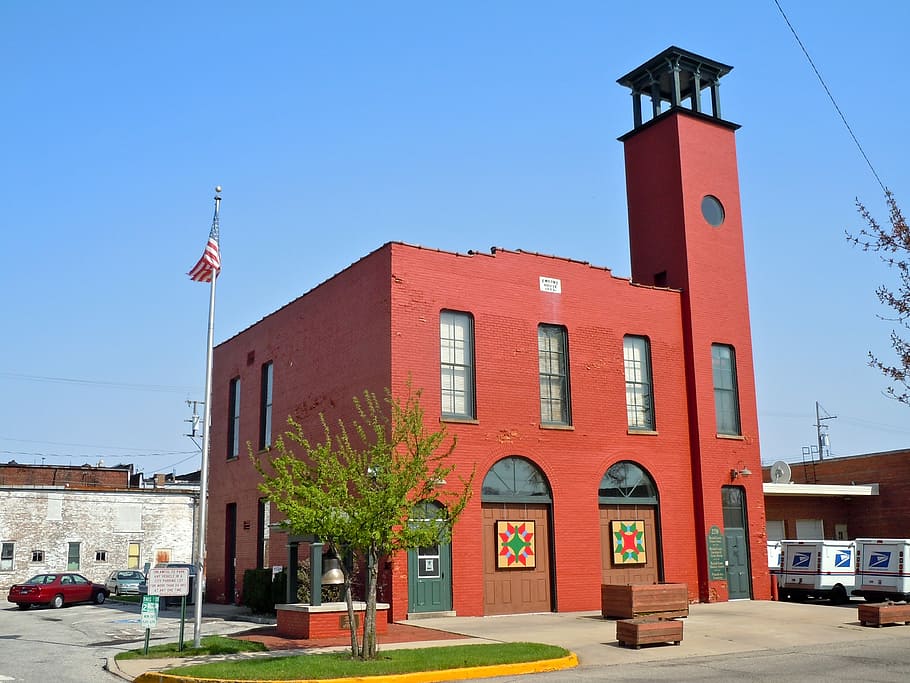 Historic fire station with patchwork quilt designs on doors in Indiana, HD wallpaper