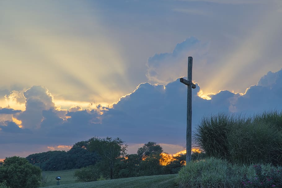 Big Wooden Cross On Green Grass Field Under The White Clouds HD wallpaper