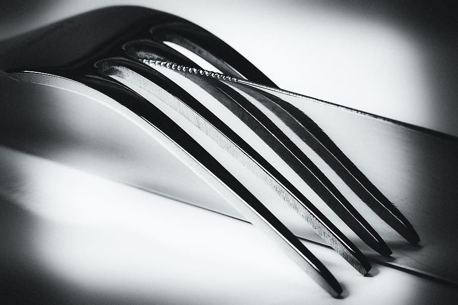 stainless steel fork, knife, mirroring, black, white, art, black and white HD wallpaper