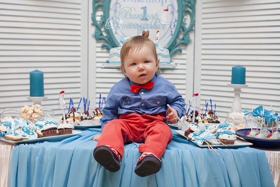 child in blue dress shirt and red pants, table, kid, holiday, HD wallpaper