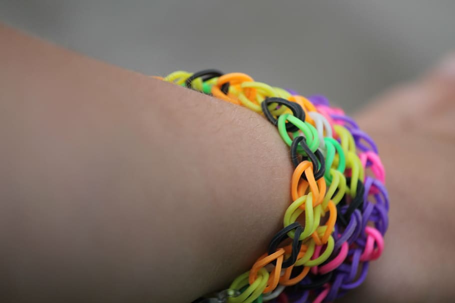 loom, arm, bracelet, hand, wrist, jewellery, colorful, black HD wallpaper
