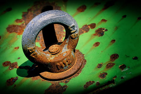 black and brown kettlebell, rusty, eyelet, fixing, about, screw HD wallpaper