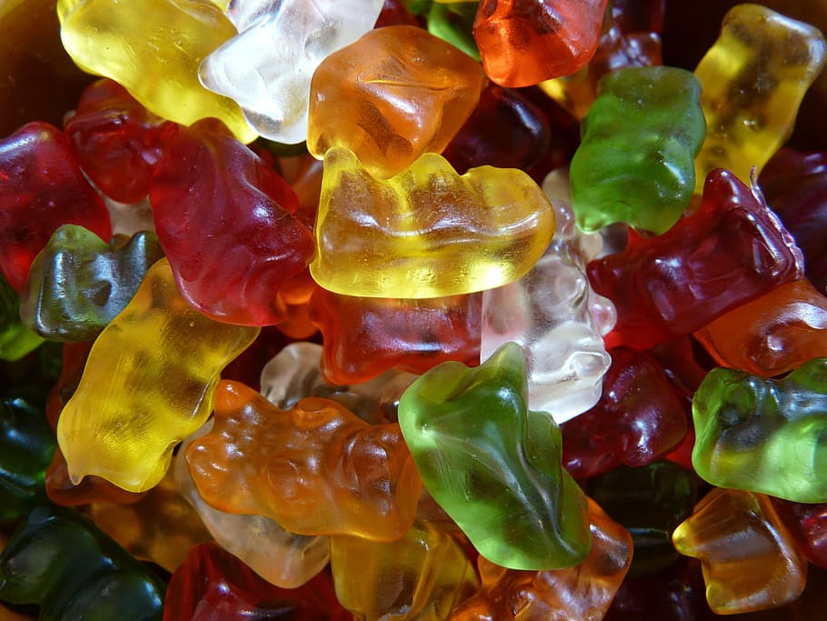 HD wallpaper: closeup photo of gummy bears, gummib\u00e4rchen, fruit gums ...