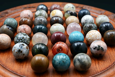 assorted-color marble toys, solitaire, play, logically, hop HD wallpaper