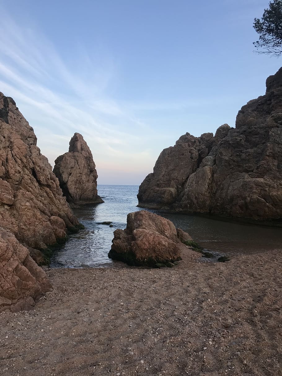 beach, sea, sand, water, rock, sky, rock - object, solid, beauty in nature HD wallpaper