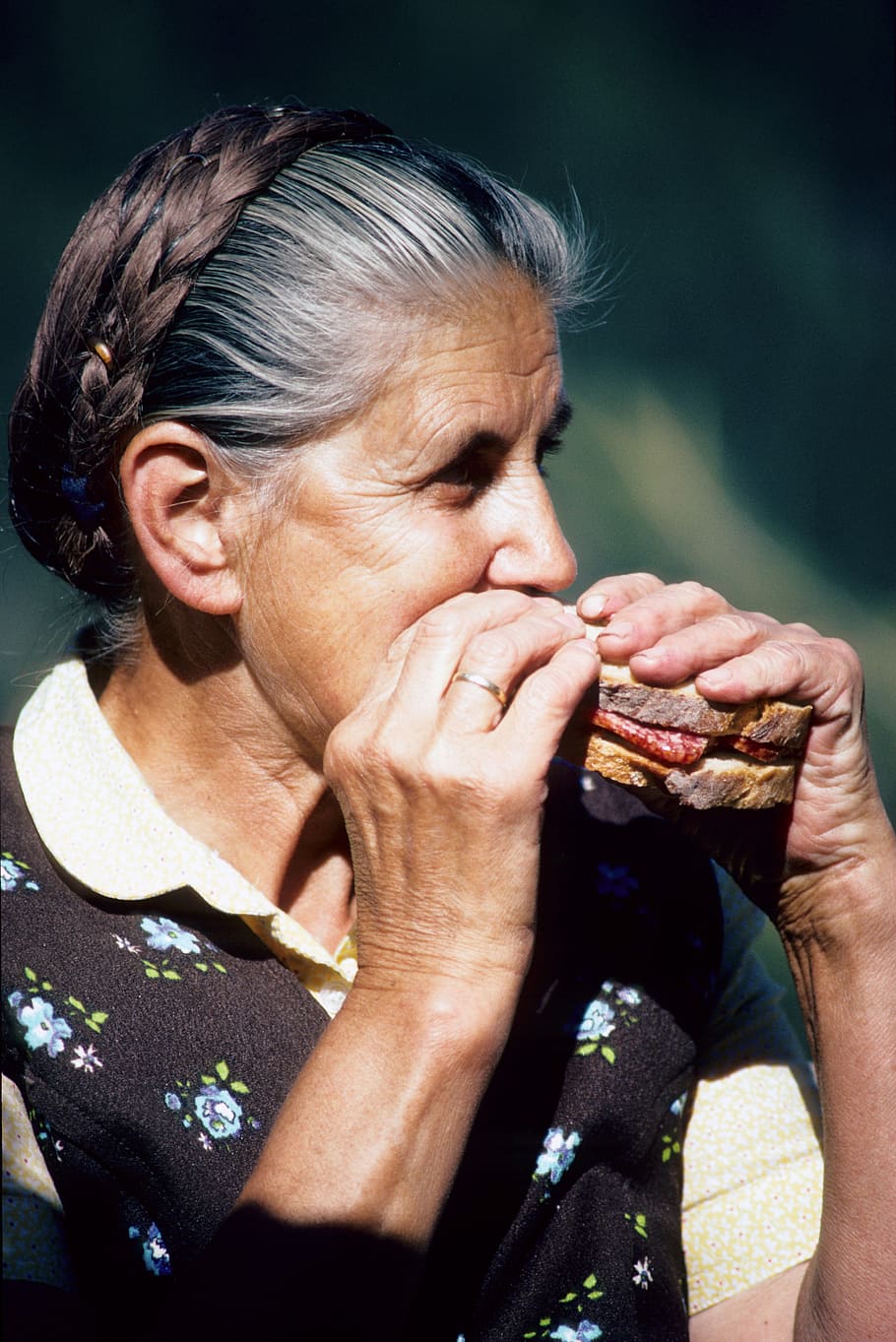 woman eating sandwich during daytime, vespers, austria, bread HD wallpaper