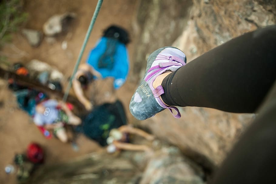 person showing gray and purple shoe, feet, legs, climbing, abseil, HD wallpaper