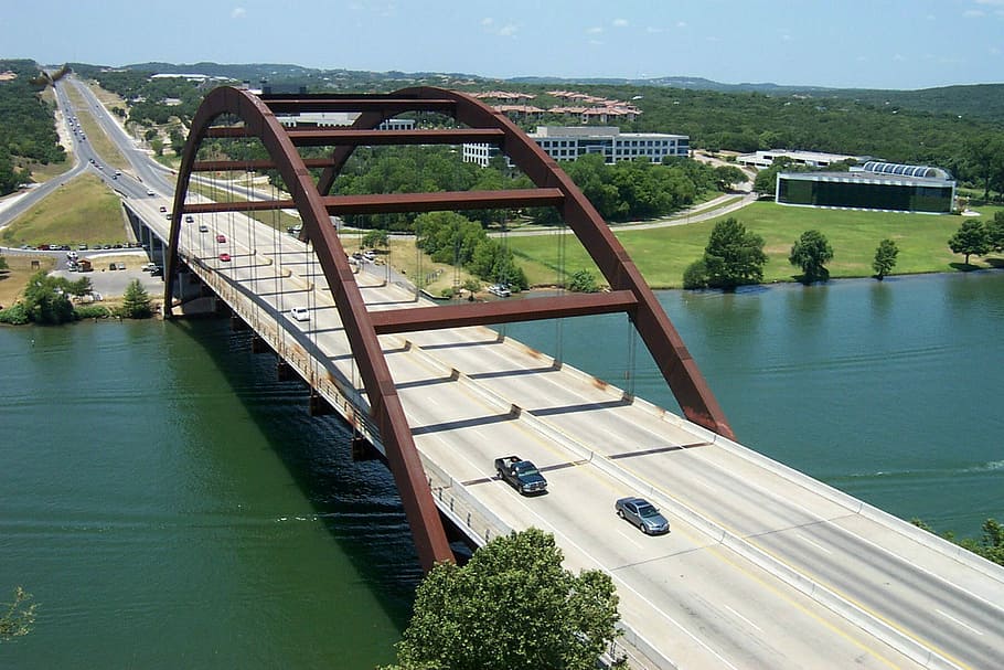 Pennybacker Bridge in Austin, Texas, cars, photo, public domain