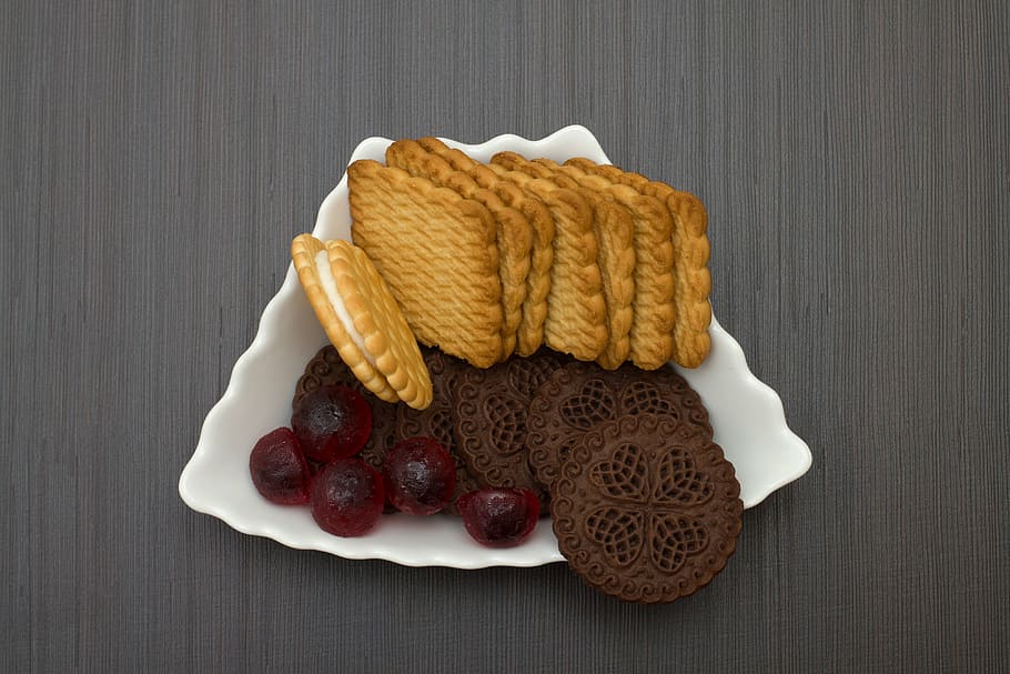 biscuits and cookies on white ceramic plate, food, bake, bread HD wallpaper