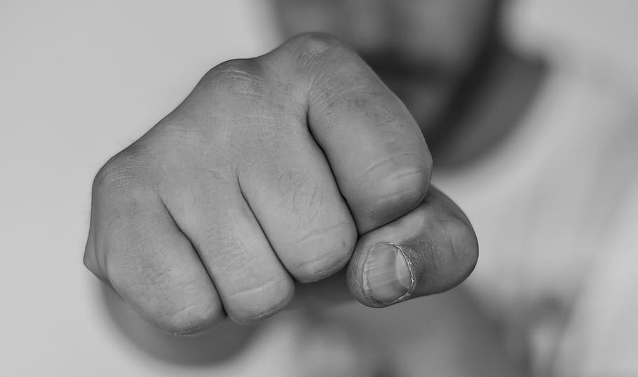 close up photograph of person hand fist, rage, fight, faust HD wallpaper