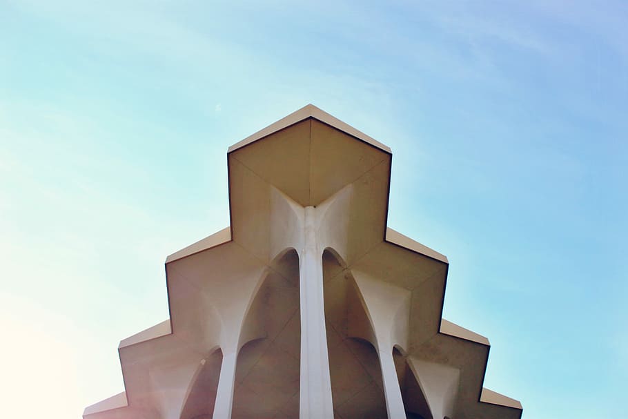 white and brown concrete building during daytime, white and gray concrete building under blue sky HD wallpaper