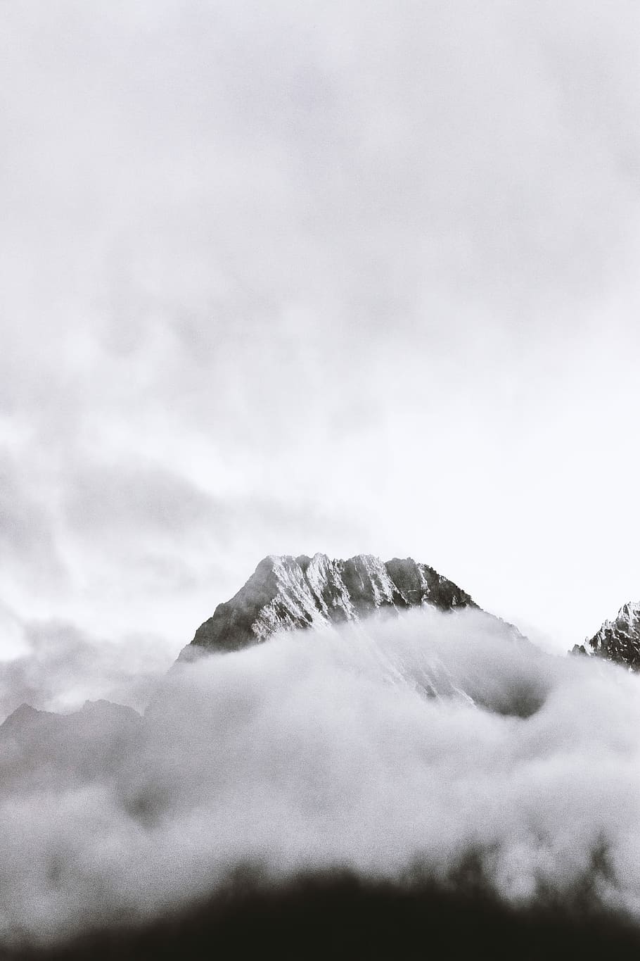 foggy mountain photography, mountain cover by cloud, clouds, cloudy HD wallpaper