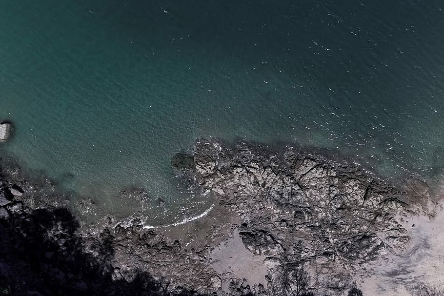 aerial photography of body of water, aerial photography of calm body of water HD wallpaper