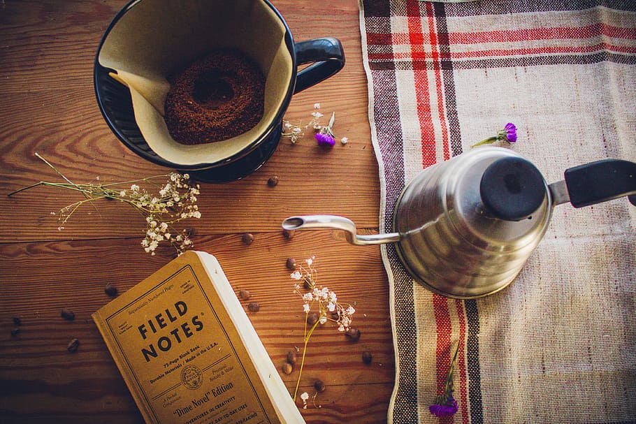 Field Notes book near coffee mug and teapot, white and blue ceramic coffee cup near Field Notes book HD wallpaper