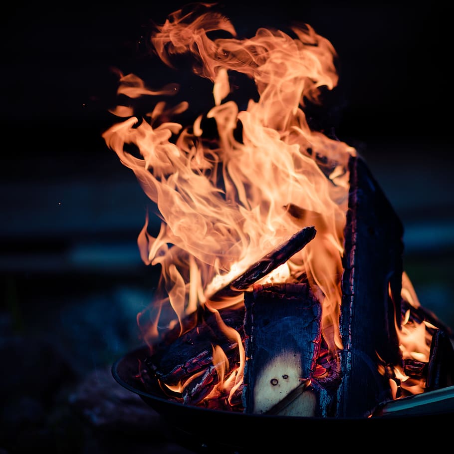 fire, flame, burn, bonfire, campfire, dark, night, light, burning HD wallpaper