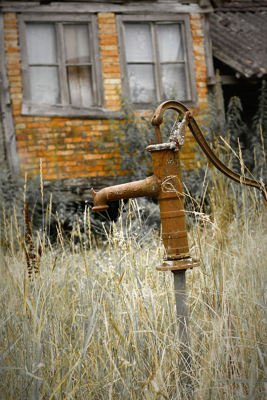 pipe, water, rusty, construction, metal, equipment, broken HD wallpaper