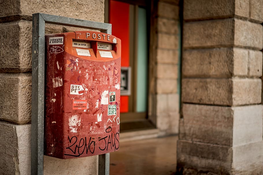 tilt shift lens photography of red steel case, red mailbox on wall, HD wallpaper
