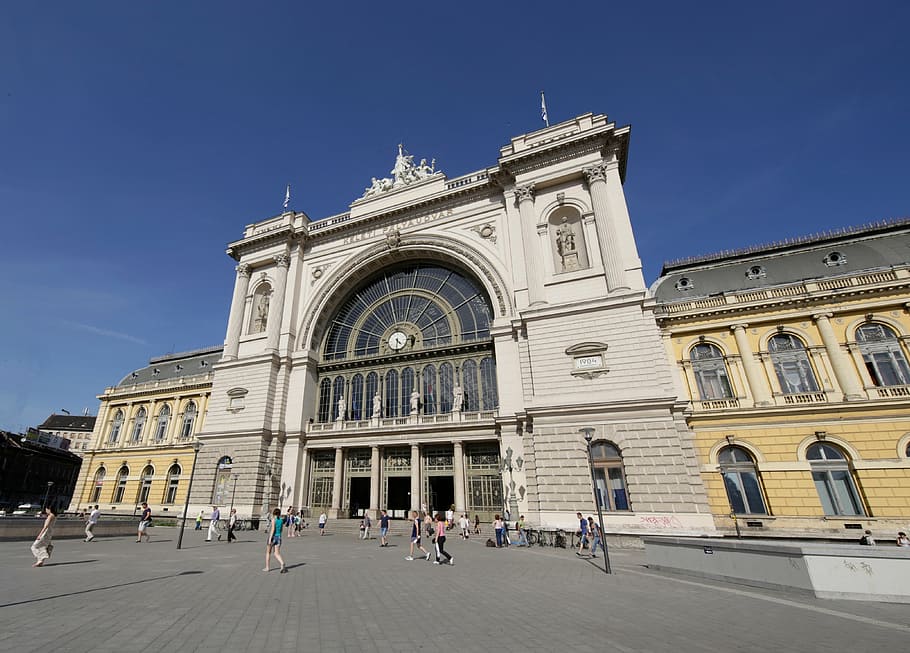 train station, square, summer, downtown, architecture, hungary HD wallpaper