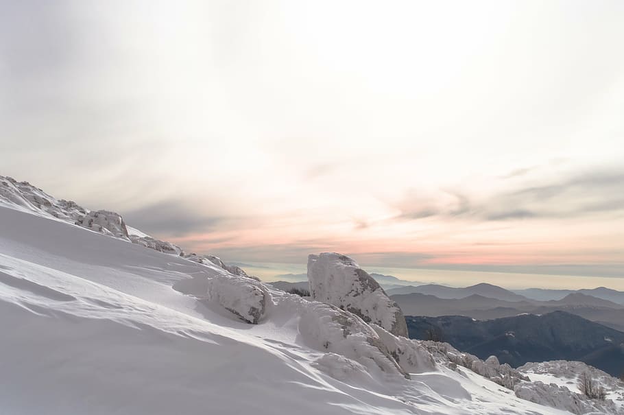 mountain covered with snow at daytime, highland, cloud, sky HD wallpaper