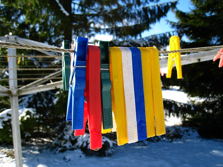 clothespins, colors, plastic, hanging, clothing, multi colored HD wallpaper