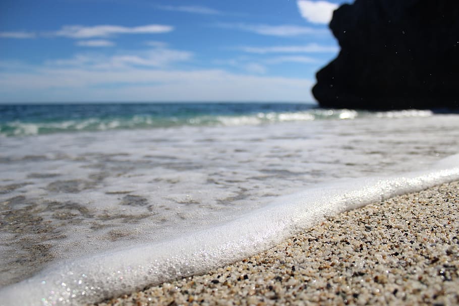 sea, foam, ripple, wavelet, sky, beach, ocean, tide, water HD wallpaper