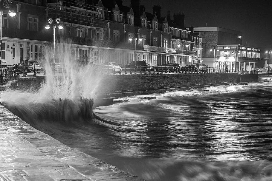 swanage, night, sea, wavwater, wind, motion, building exterior