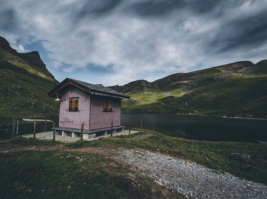 The house near the lake егэ ответы. House near the Lake pictures.