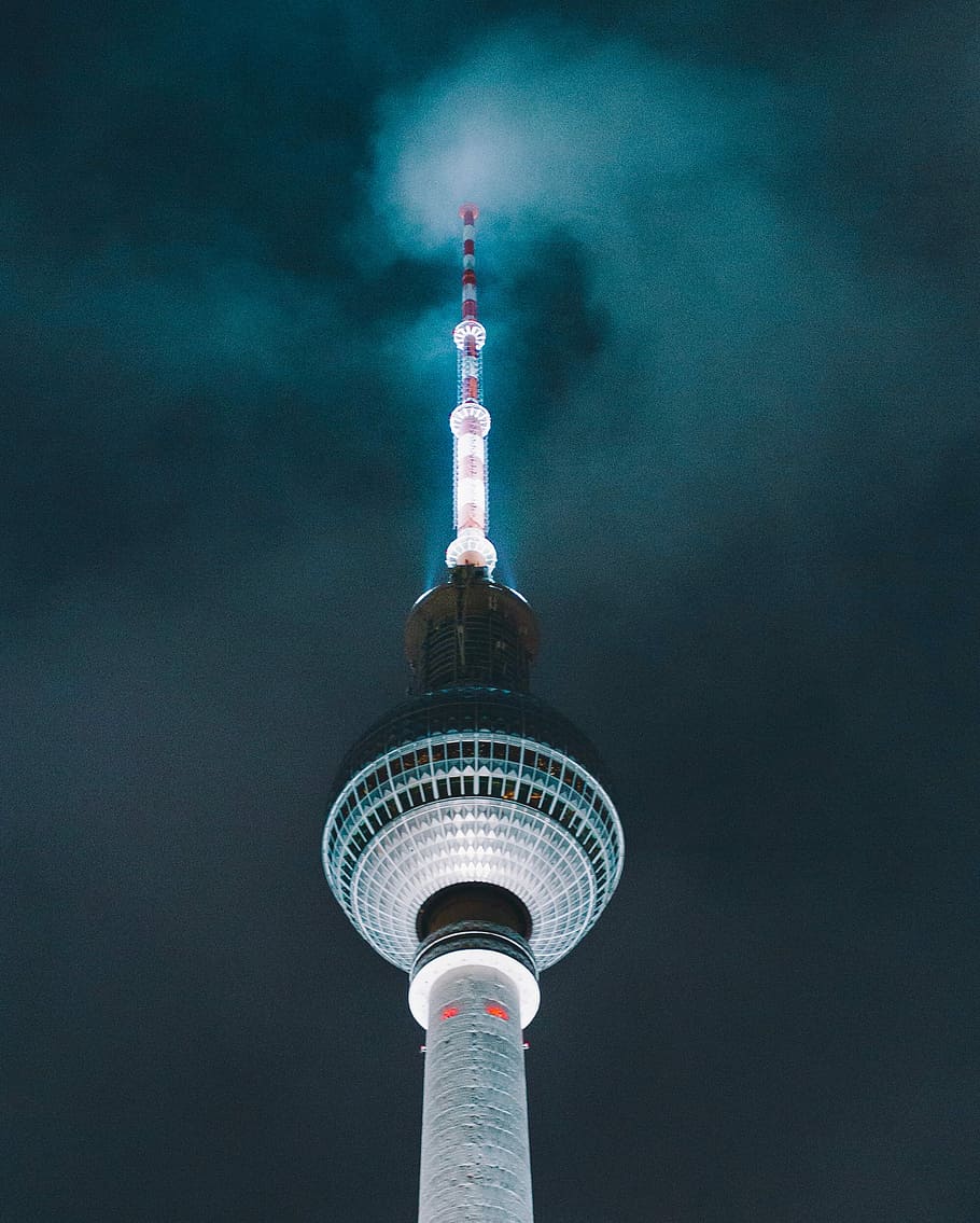 Space Needle during table, low angle photography of tower, building HD wallpaper