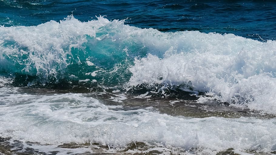 Hd Wallpaper: Wave, Smashing, Foam, Spray, Sea, Nature, Wind, Power 