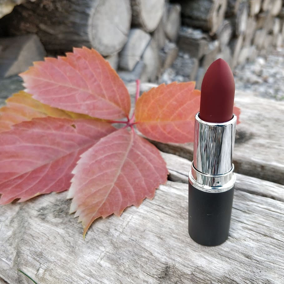 makeup, lipstick, beauty, table, no people, close-up, wood - material HD wallpaper
