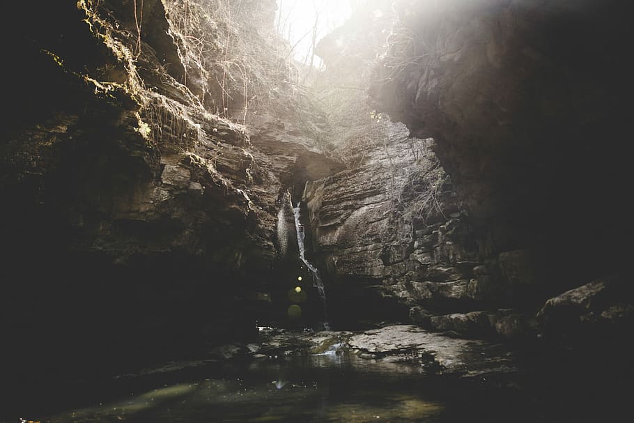water falls on gray rock formation, waterfall, sunlight, warm HD wallpaper