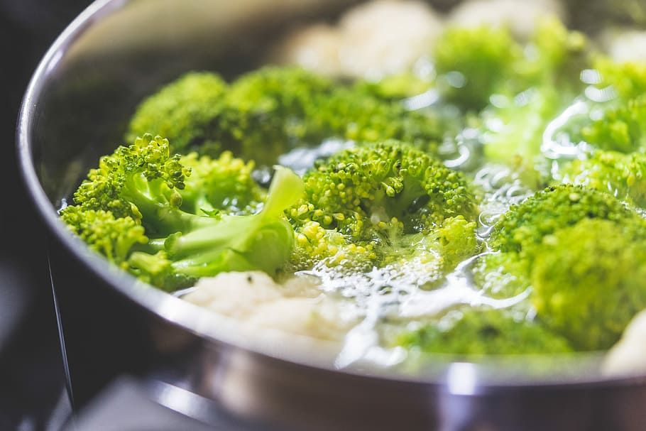 Healthy Dinner: Cooking Broccoli Close Up, chef, fit, fitness