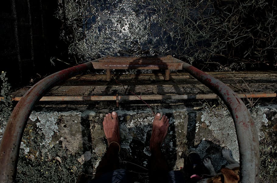 pool, abandoned, feet, oxide, dirt, soledad, abandonment, desolation HD wallpaper