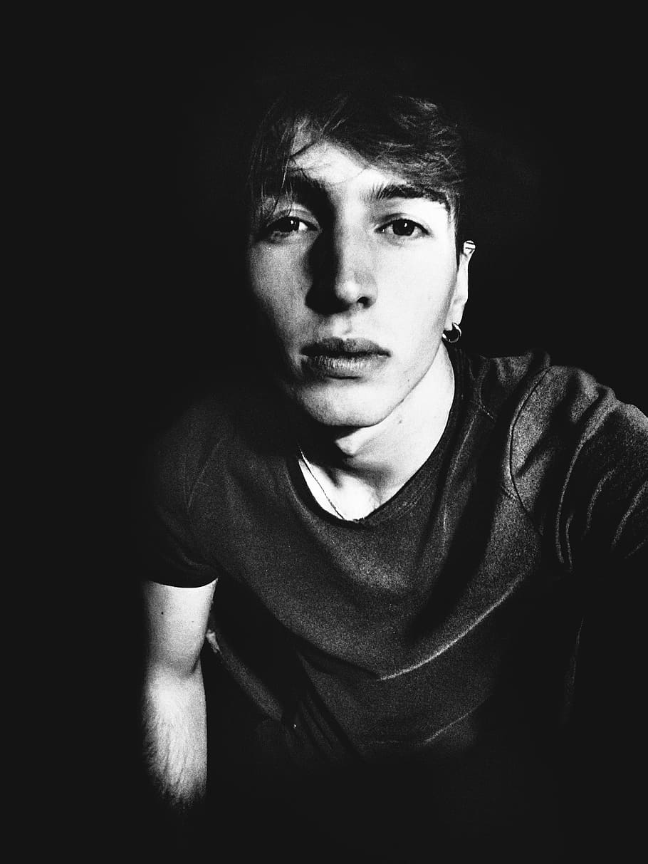young, man, portrait, nice, the dark, looking at camera, front view HD wallpaper