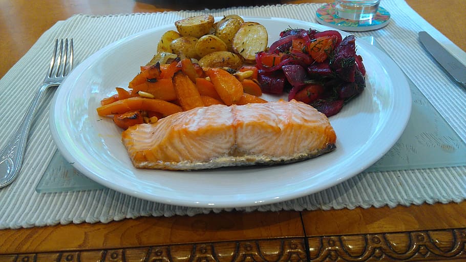 lunch, food, healthy, fish, salmon, vegetables, tasty, eating HD wallpaper