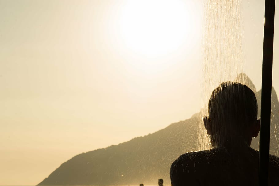 bath, shower, water, sol, silhouette, beach, holidays, summer HD wallpaper