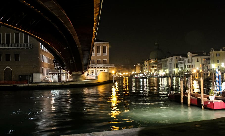channel, water, boot, night, lights, romantic, without tourists HD wallpaper